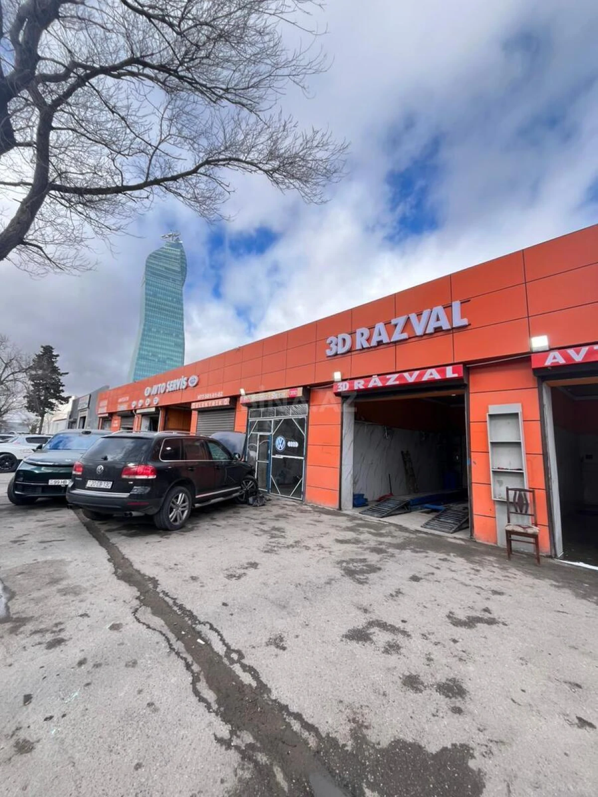 Satılır obyekt 700 m²