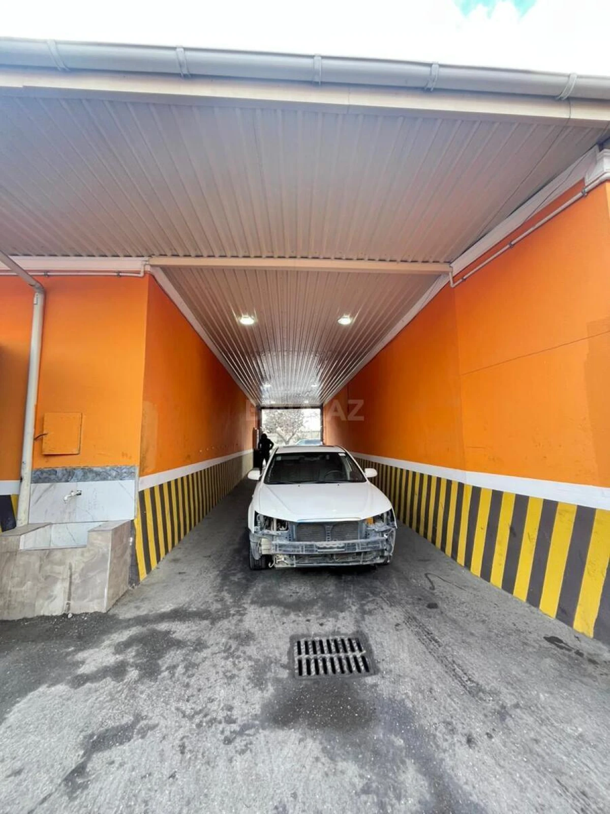 Satılır obyekt 700 m²