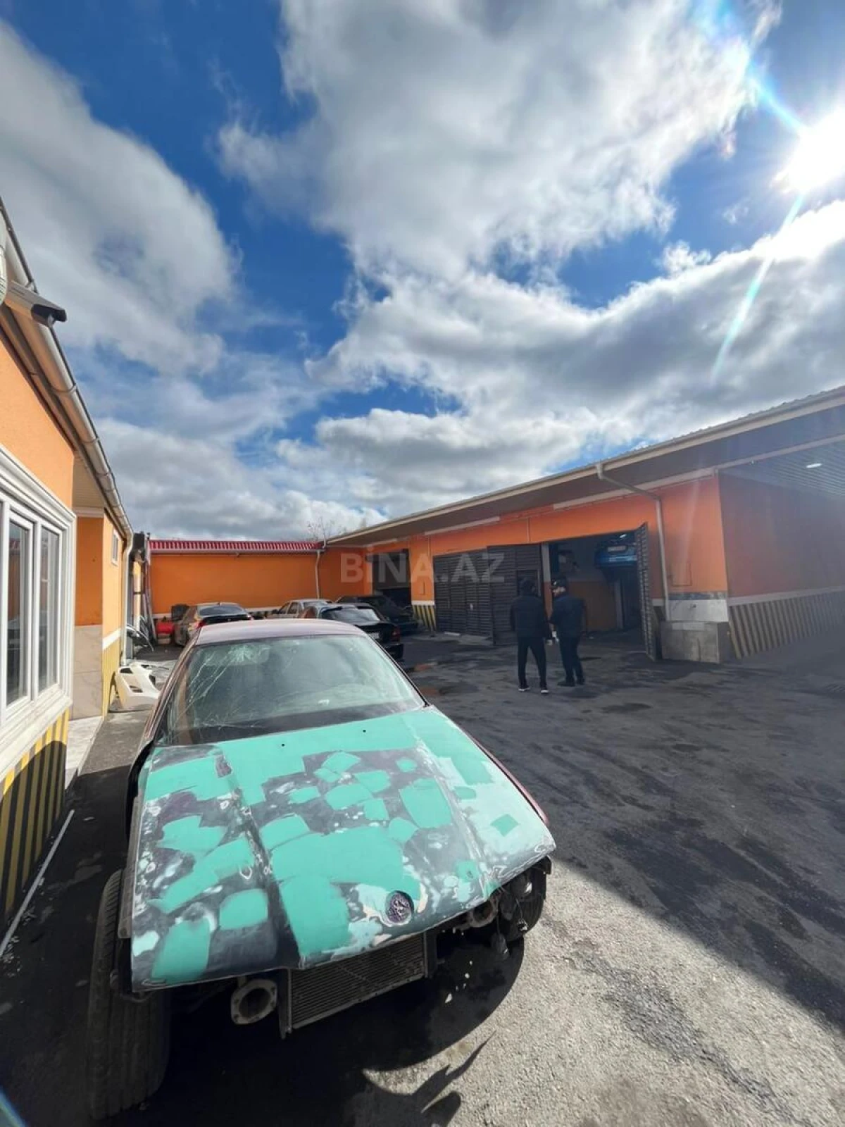 Satılır obyekt 700 m²