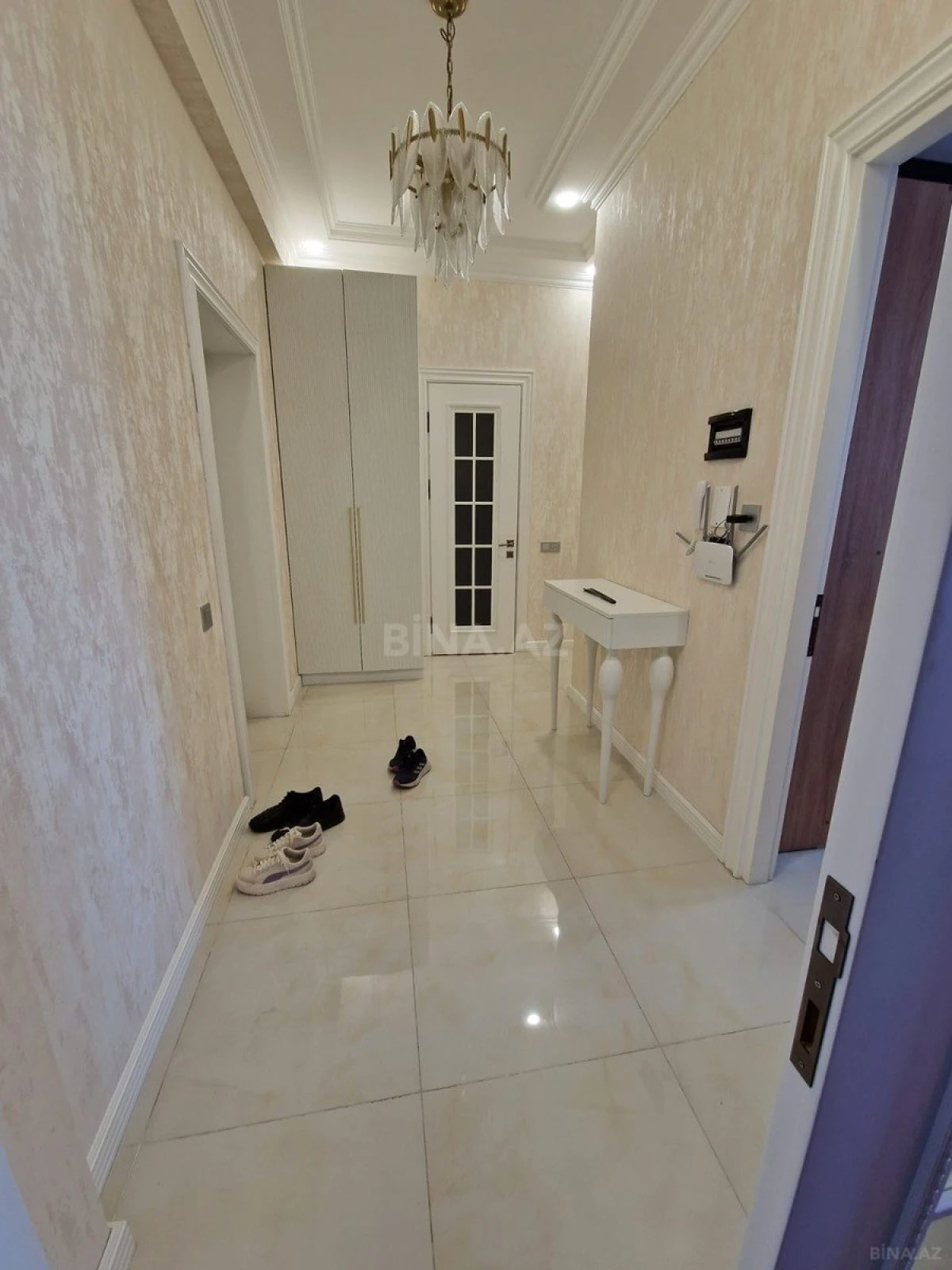 Satılır 2 otaqlı mənzil 69 m²