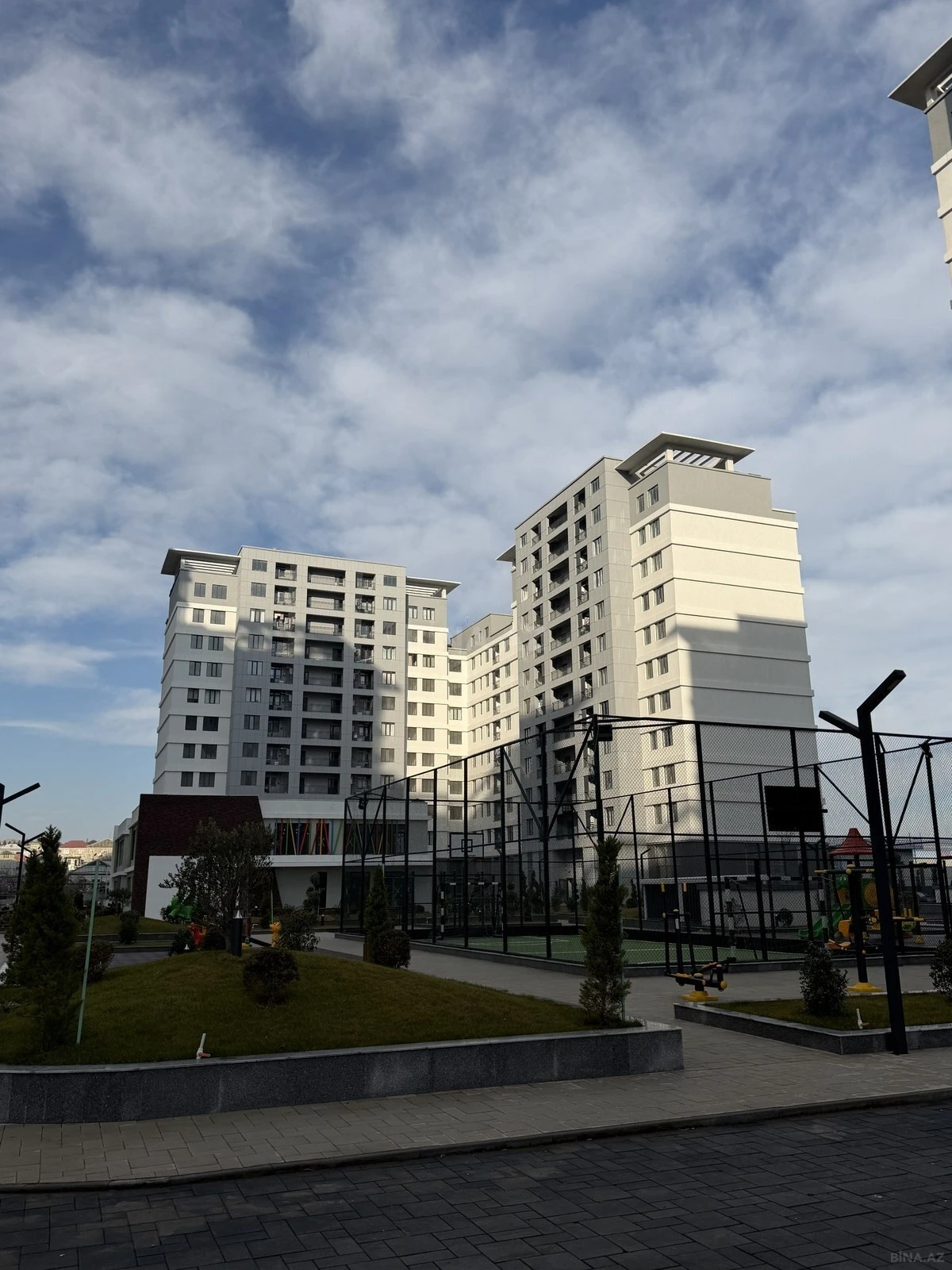 Satılır 3 otaqlı mənzil 78 m²