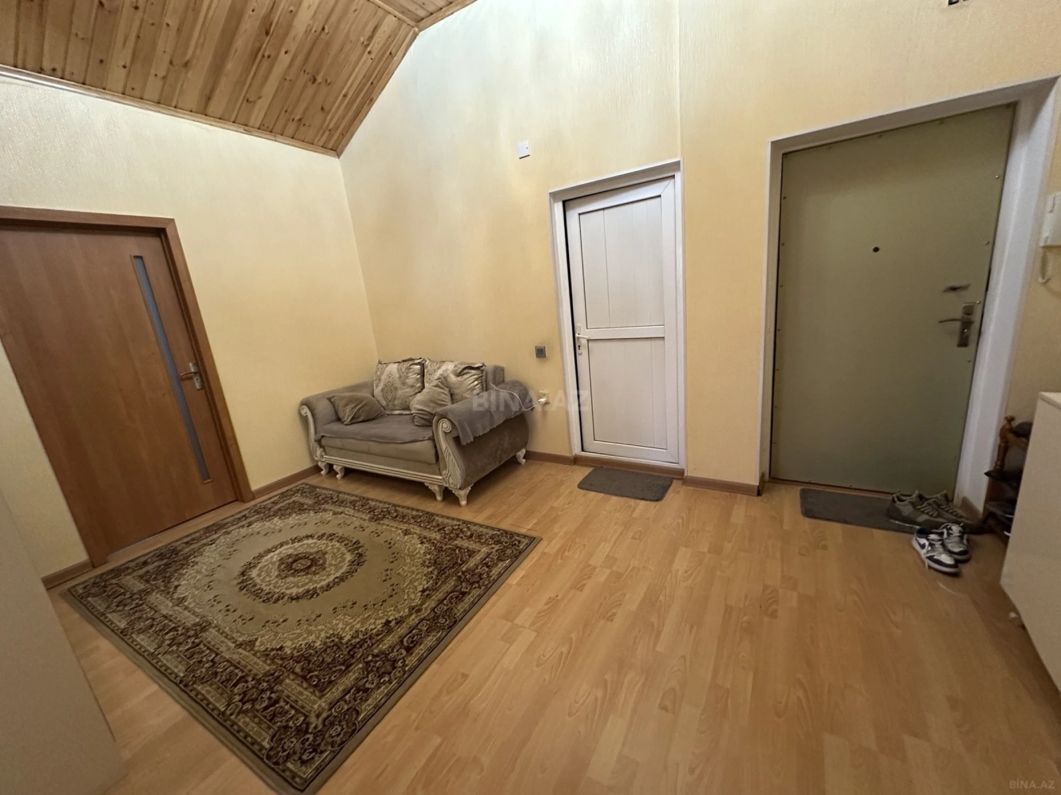Satılır 3 otaqlı mənzil 115 m²