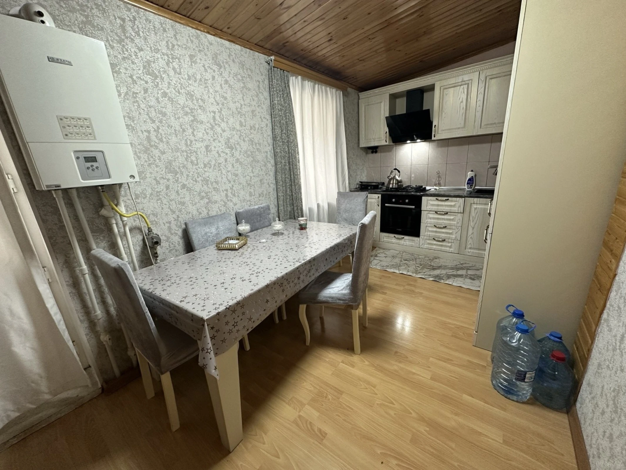 Satılır 3 otaqlı mənzil 115 m²