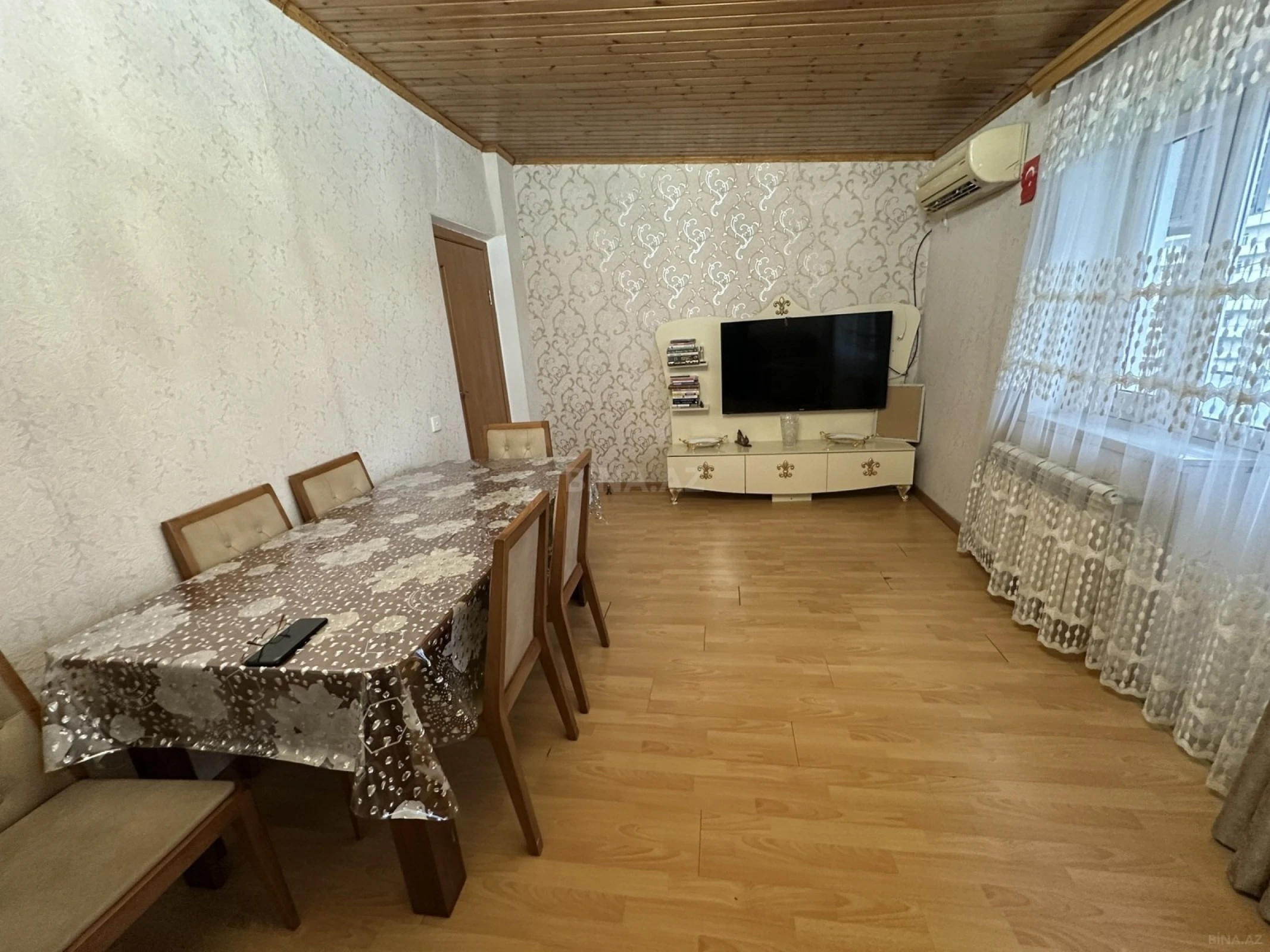 Satılır 3 otaqlı mənzil 115 m²
