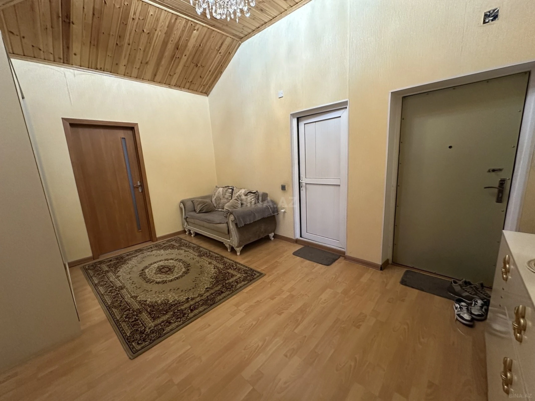 Satılır 3 otaqlı mənzil 115 m²