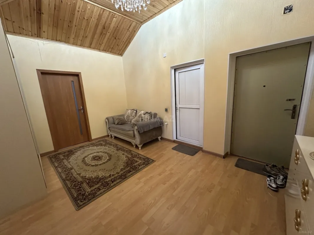 Satılır 3 otaqlı mənzil 115 m²