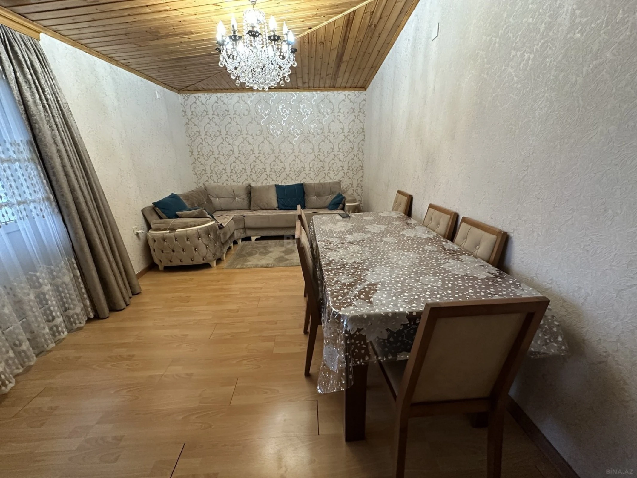 Satılır 3 otaqlı mənzil 115 m²