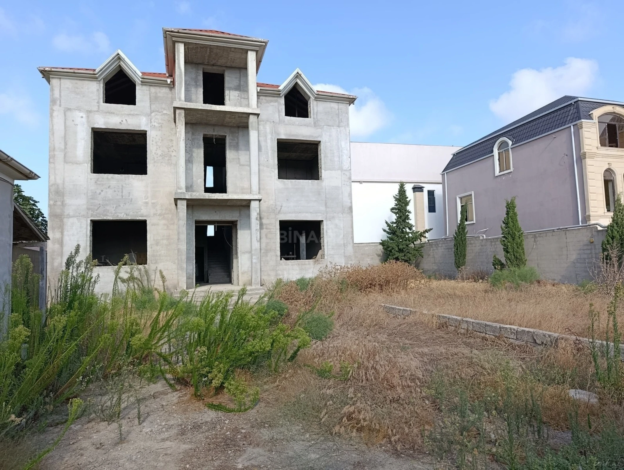 Satılır 6 otaqlı həyət evi 470 m²