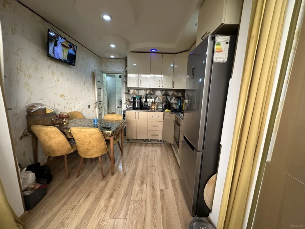 Satılır 3 otaqlı mənzil 76 m²