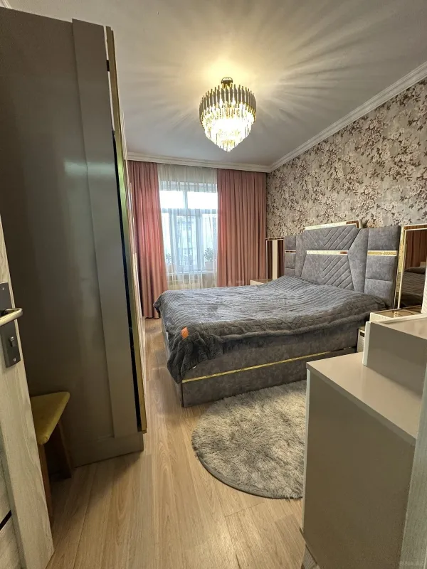 Satılır 3 otaqlı mənzil 76 m²