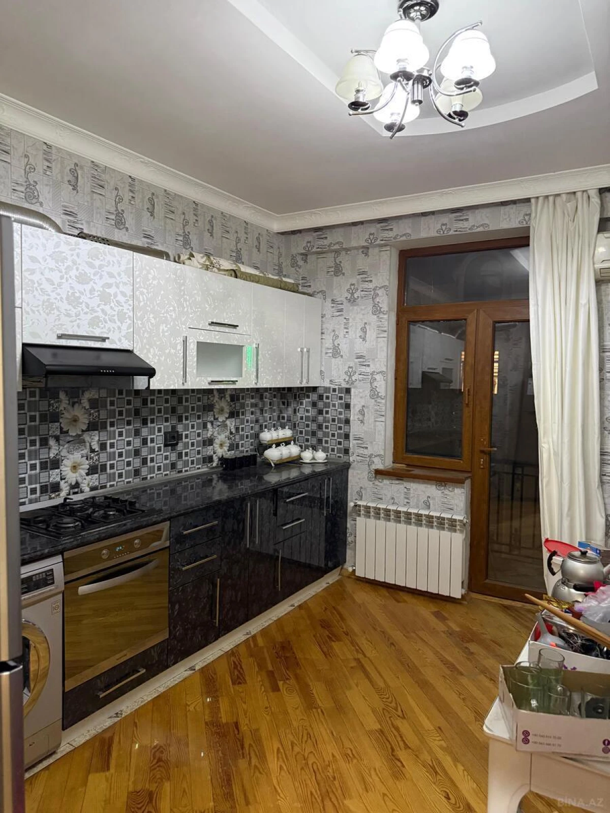 Satılır 2 otaqlı mənzil 77 m²