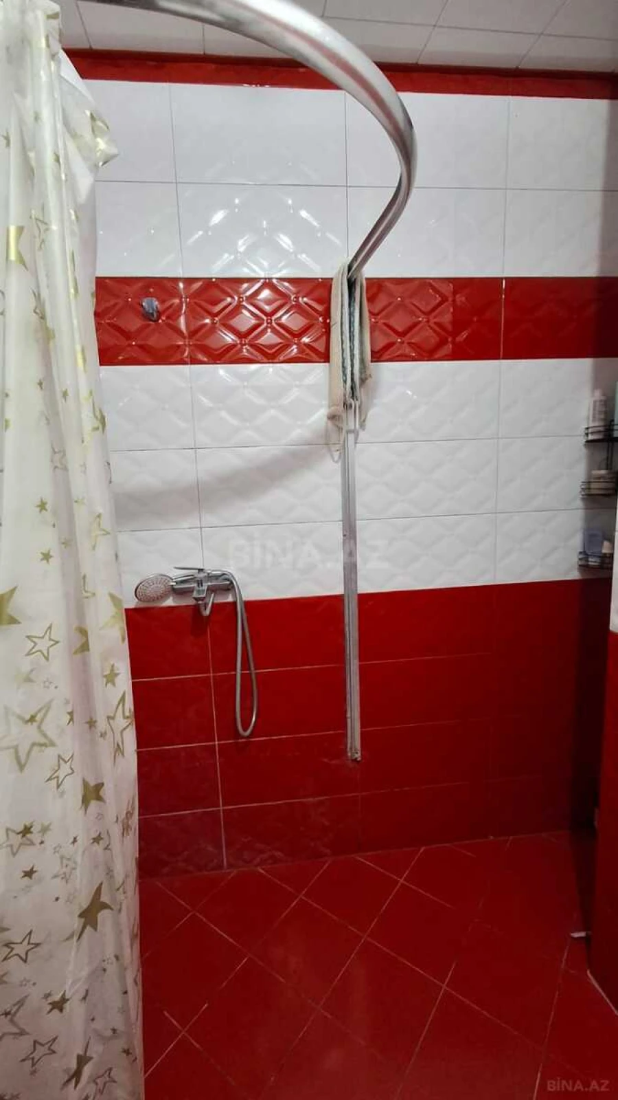 Satılır 3 otaqlı mənzil 126 m²