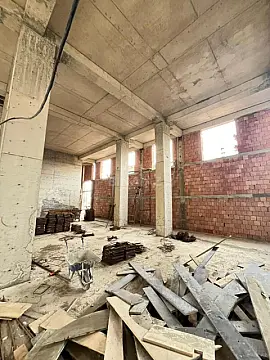 Satılır obyekt 700 m²