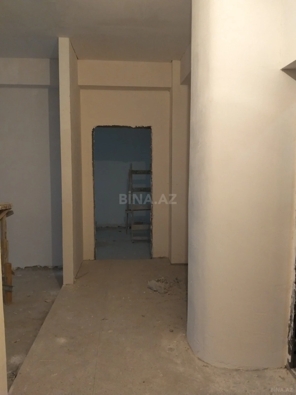 Satılır 2 otaqlı mənzil 74 m²