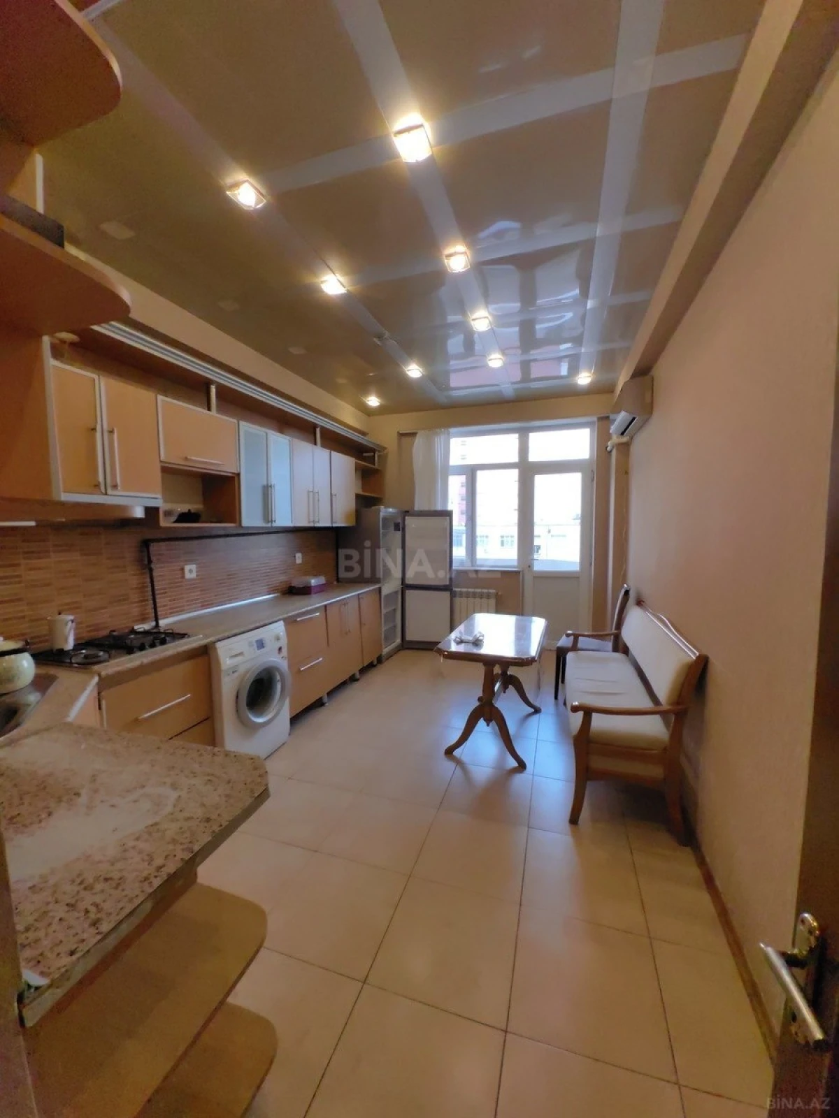 Kirayə verilir 3 otaqlı mənzil 120 m²
