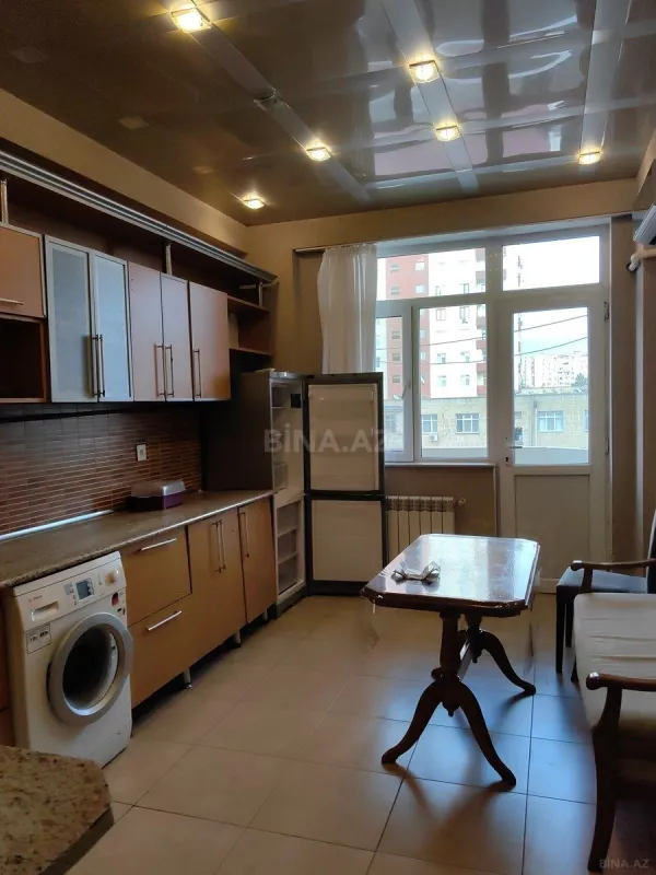 Kirayə verilir 3 otaqlı mənzil 120 m²