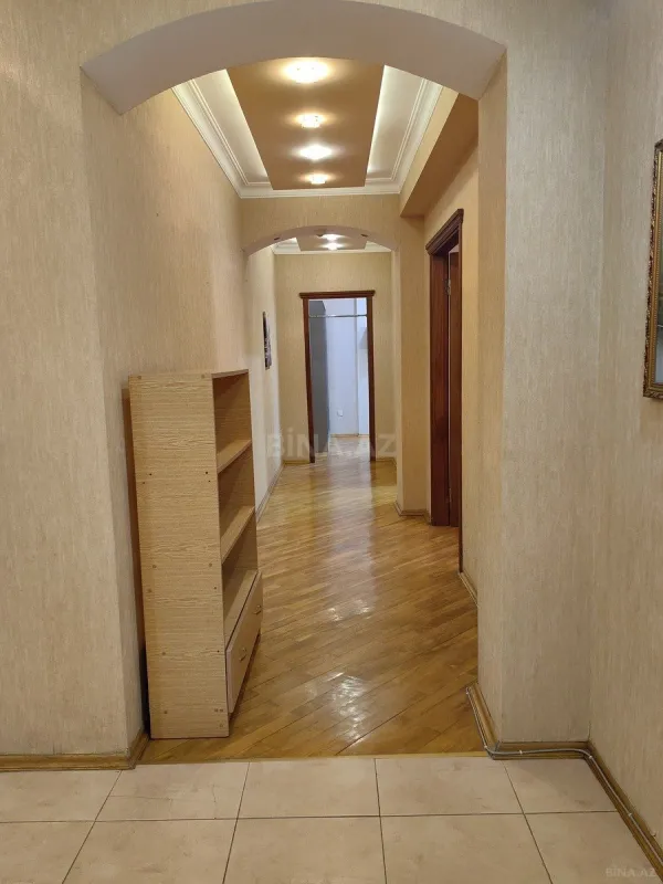 Kirayə verilir 3 otaqlı mənzil 120 m²