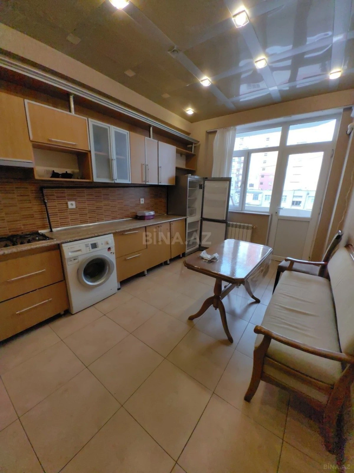 Kirayə verilir 3 otaqlı mənzil 120 m²