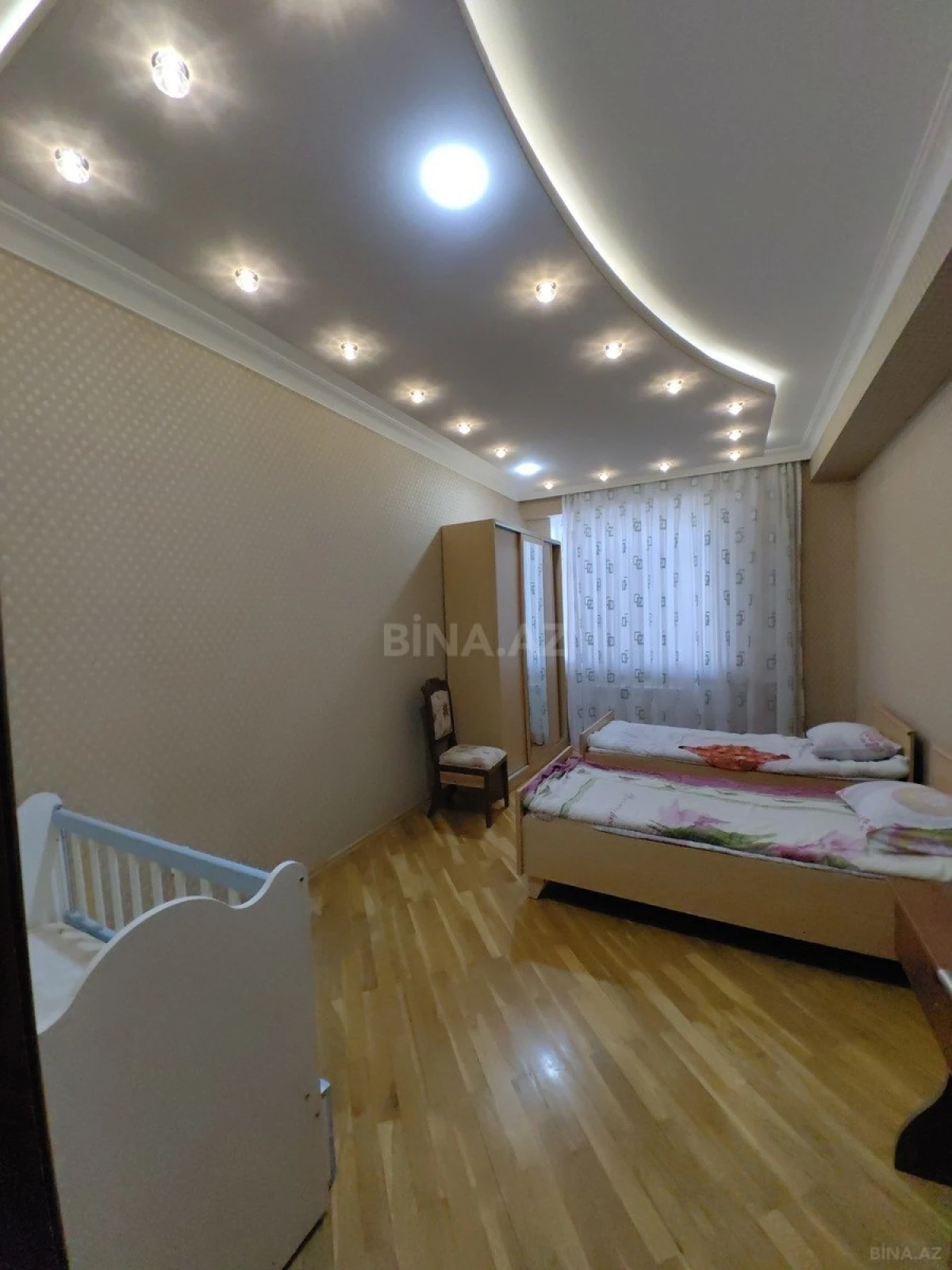 Kirayə verilir 3 otaqlı mənzil 120 m²