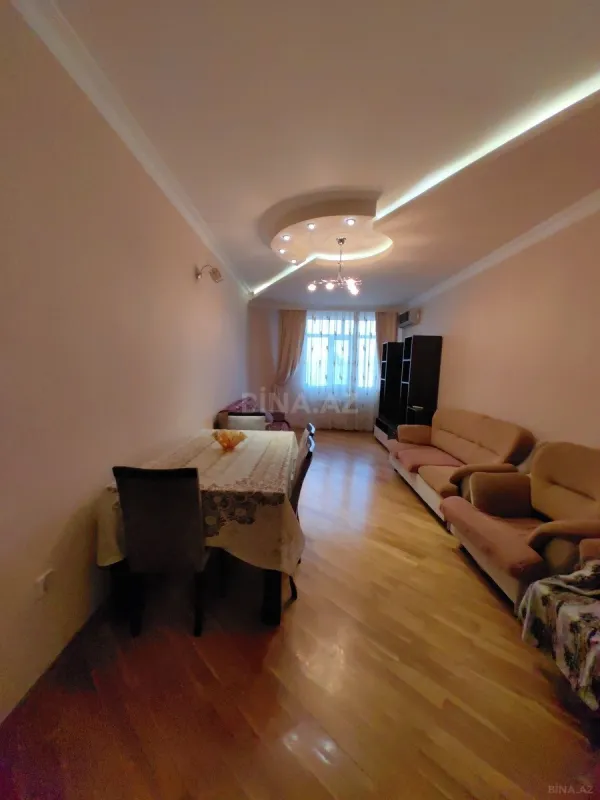 Kirayə verilir 3 otaqlı mənzil 120 m²