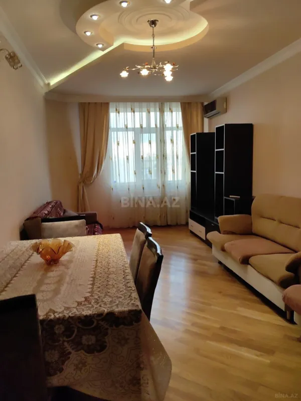 Kirayə verilir 3 otaqlı mənzil 120 m²