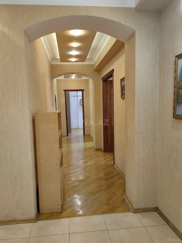 Kirayə verilir 3 otaqlı mənzil 120 m²
