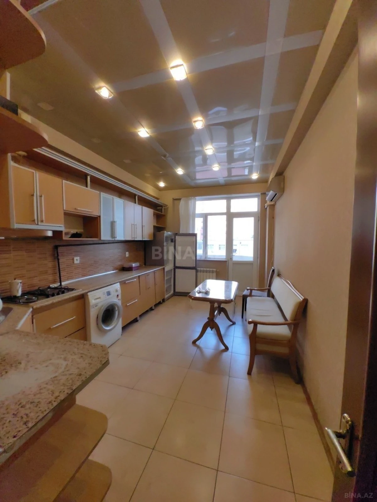 Kirayə verilir 3 otaqlı mənzil 120 m²