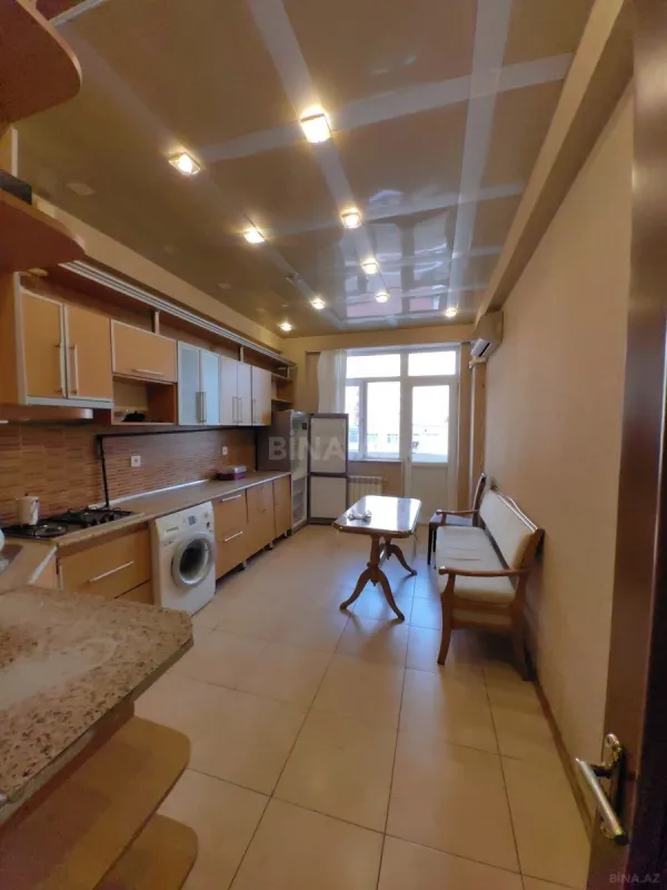 Kirayə verilir 3 otaqlı mənzil 120 m²