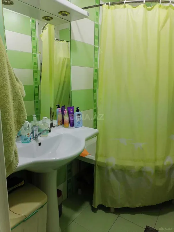 Satılır 3 otaqlı mənzil 79.9 m²