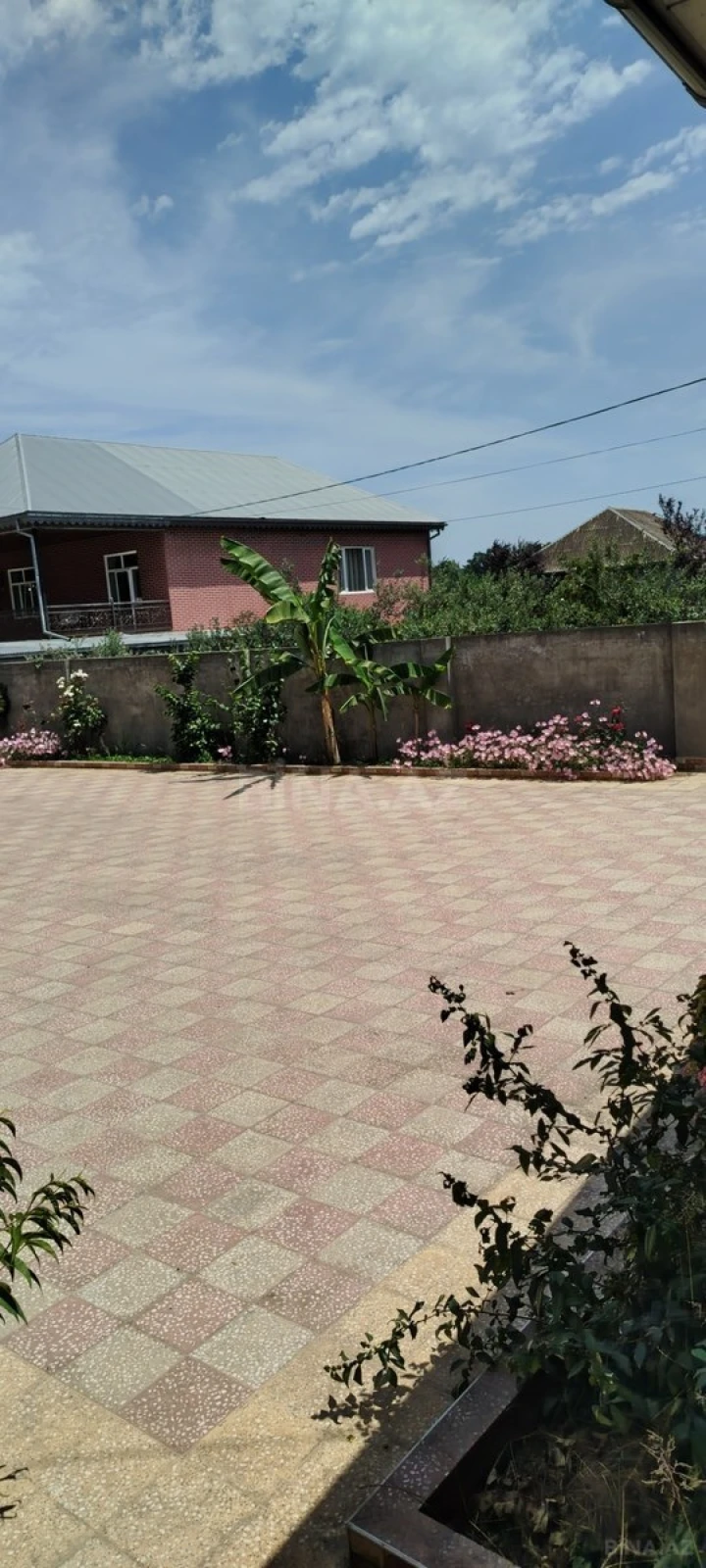 Satılır 4 otaqlı həyət evi 110 m²