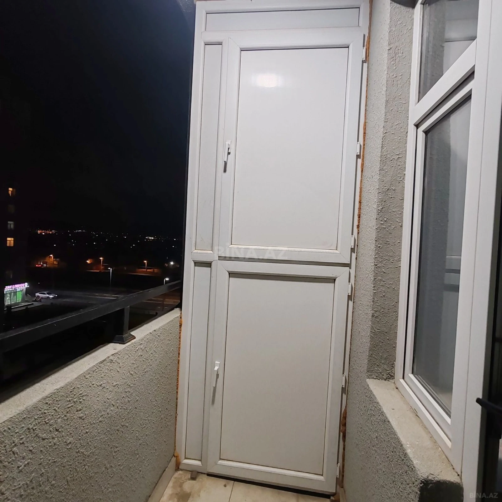 Kirayə verilir 4 otaqlı mənzil 99 m²