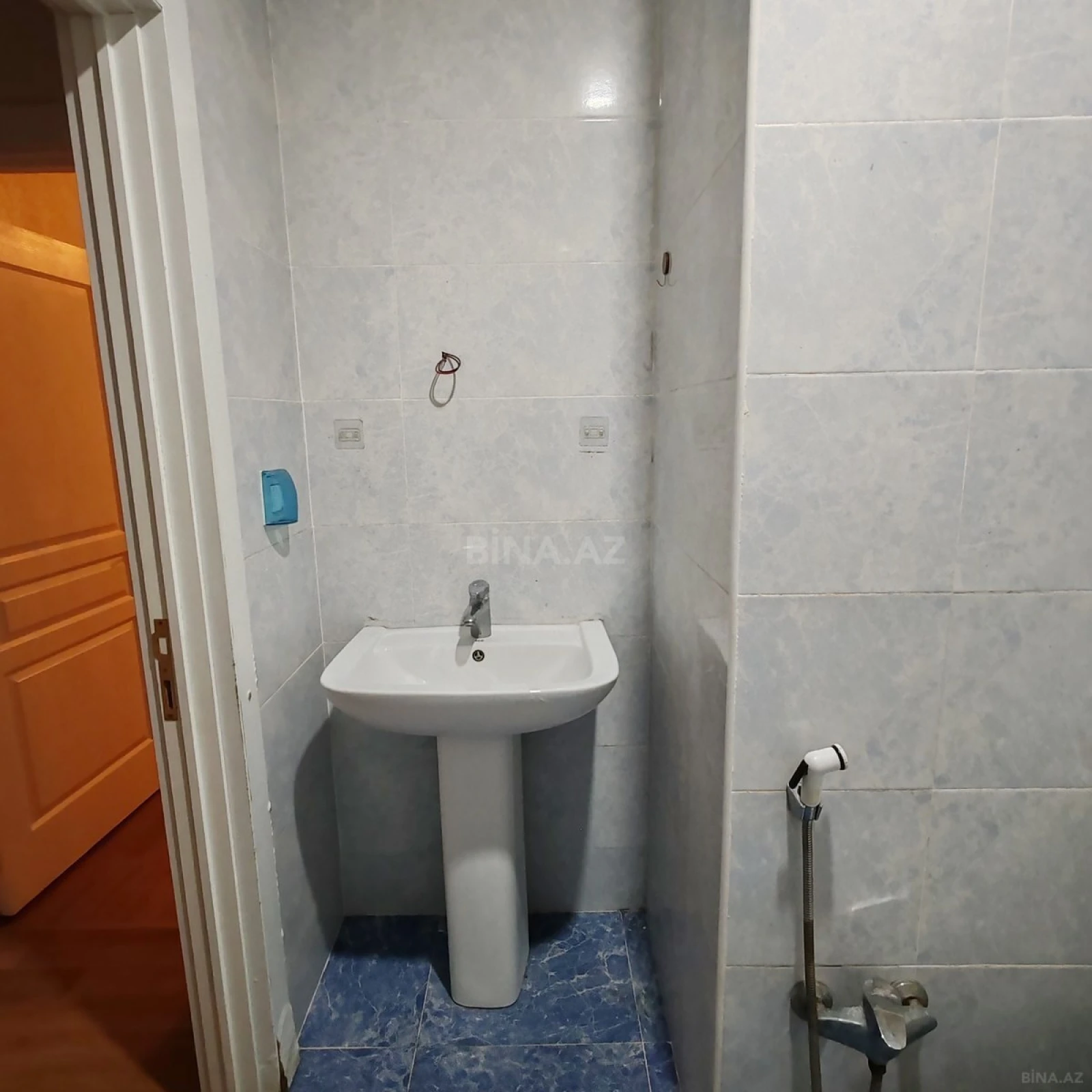 Kirayə verilir 4 otaqlı mənzil 99 m²
