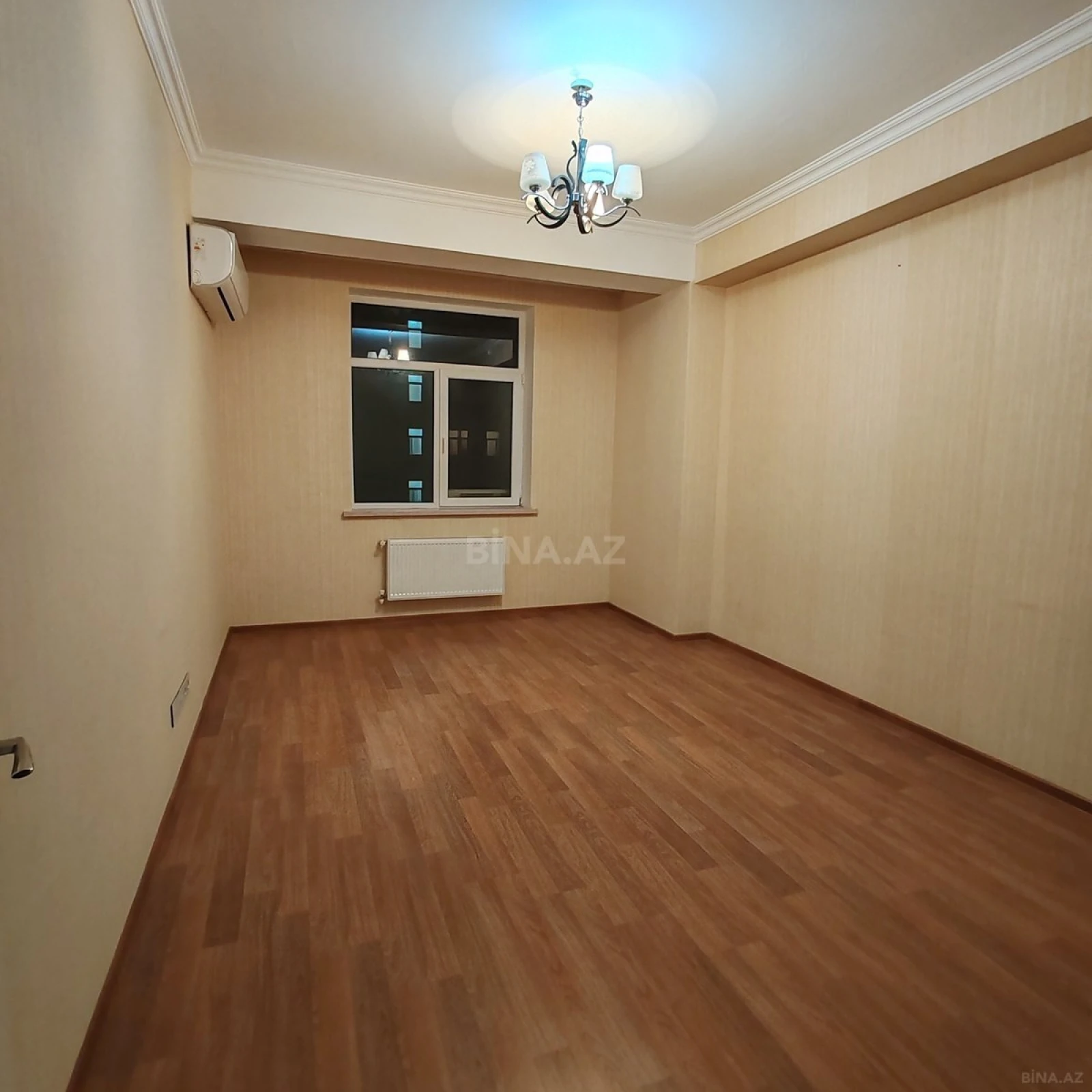 Kirayə verilir 4 otaqlı mənzil 99 m²