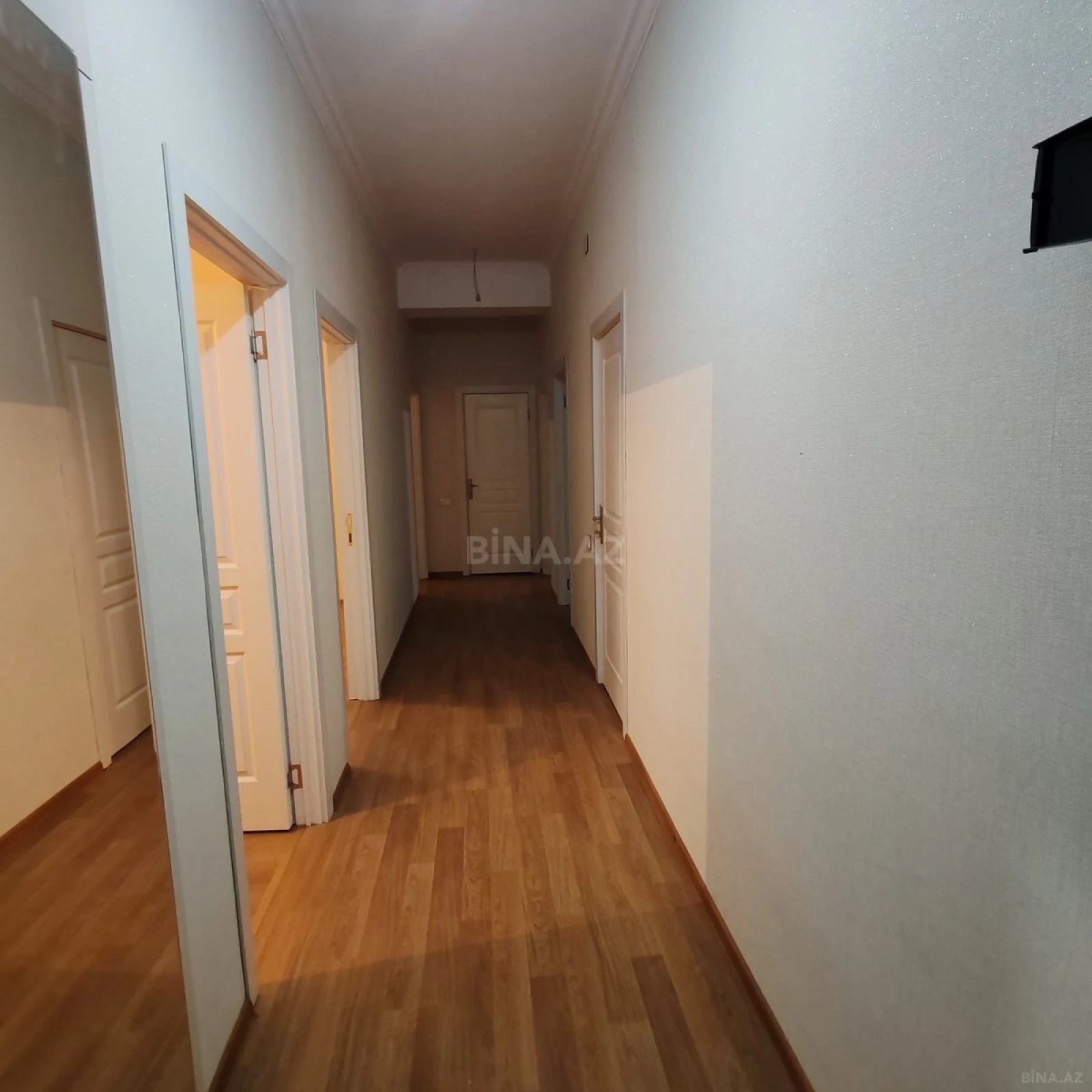 Kirayə verilir 4 otaqlı mənzil 99 m²
