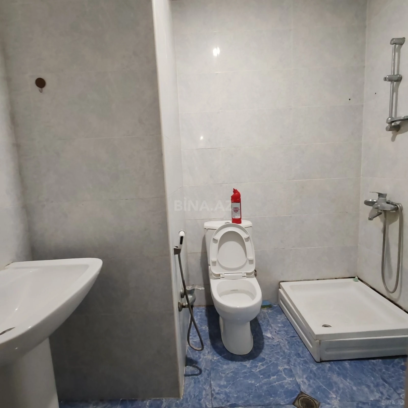 Kirayə verilir 4 otaqlı mənzil 99 m²
