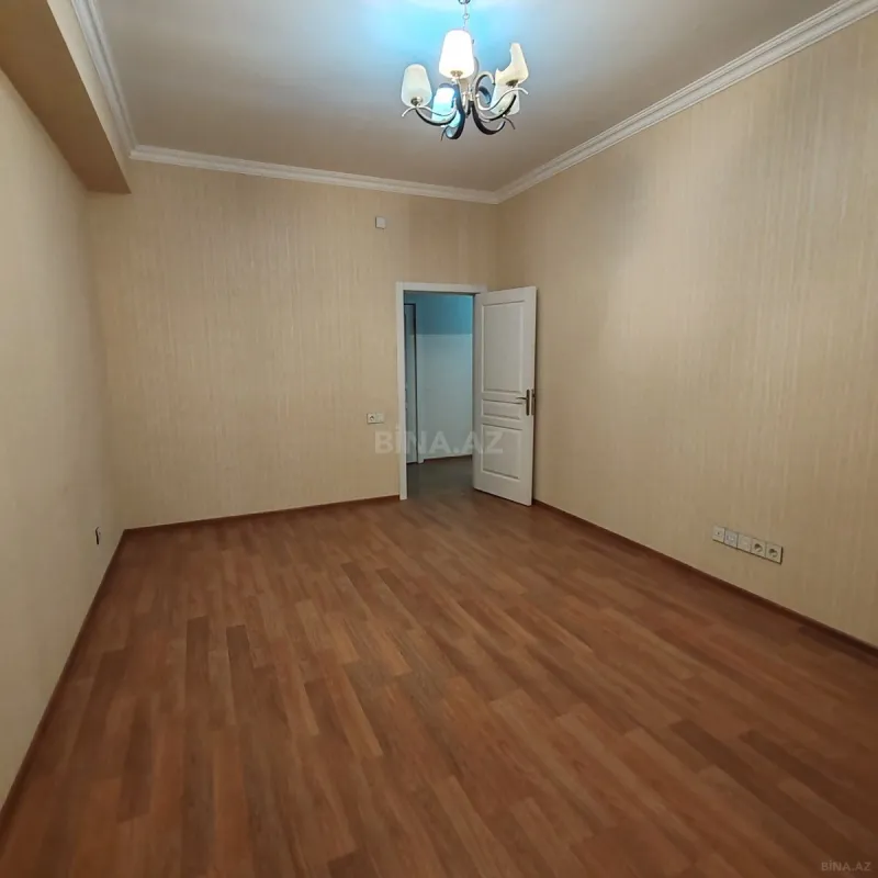 Kirayə verilir 4 otaqlı mənzil 99 m²