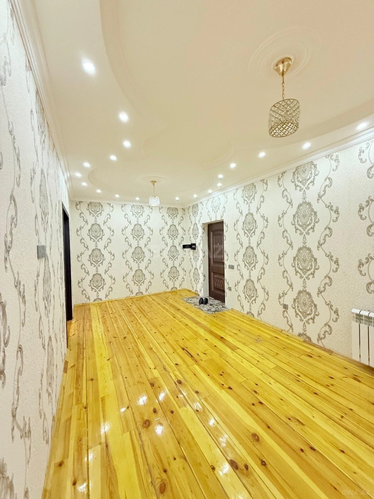 Satılır 3 otaqlı mənzil 110 m²