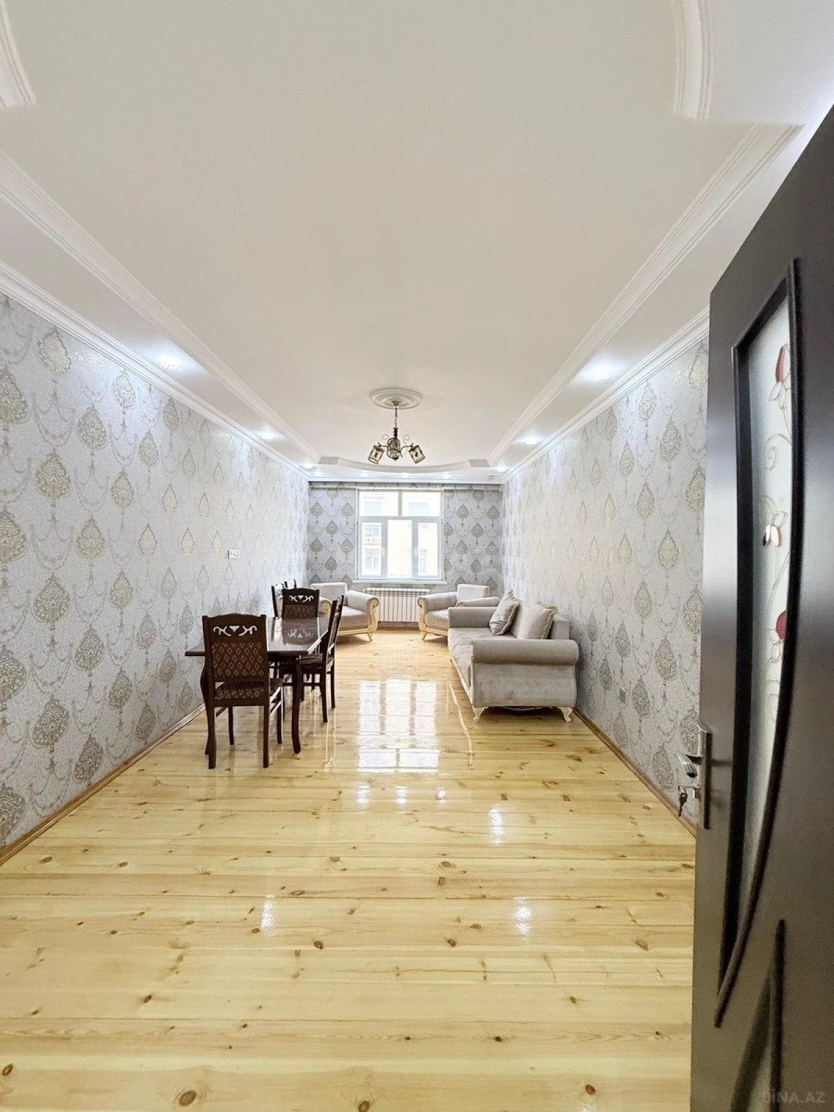 Satılır 3 otaqlı mənzil 110 m²