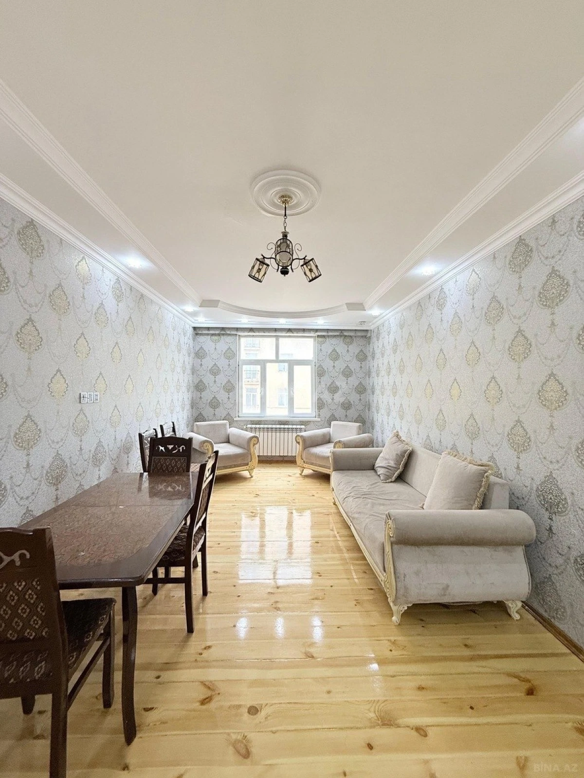 Satılır 3 otaqlı mənzil 110 m²