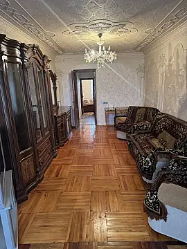 Kirayə verilir 2 otaqlı mənzil 75 m²