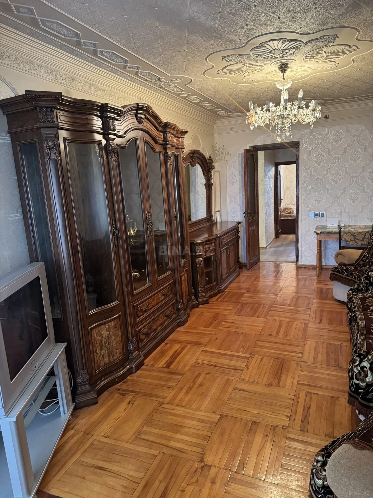 Kirayə verilir 2 otaqlı mənzil 75 m²