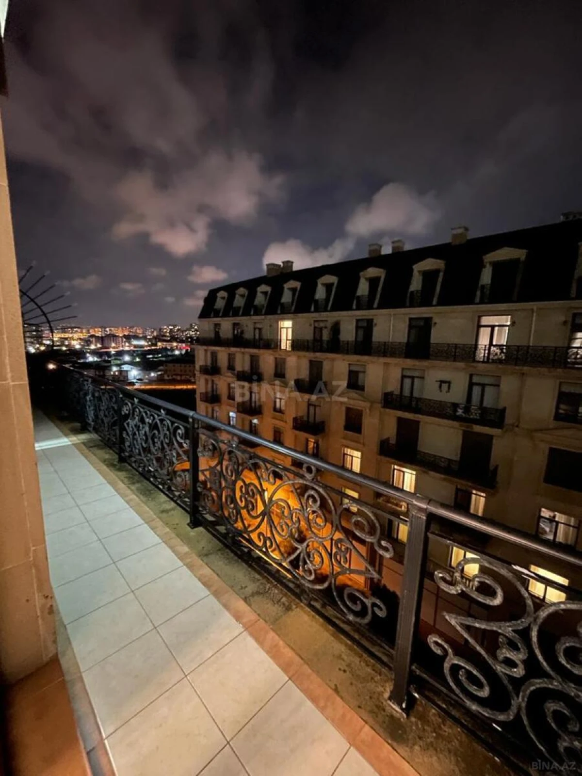 Kirayə verilir 2 otaqlı mənzil 100 m²