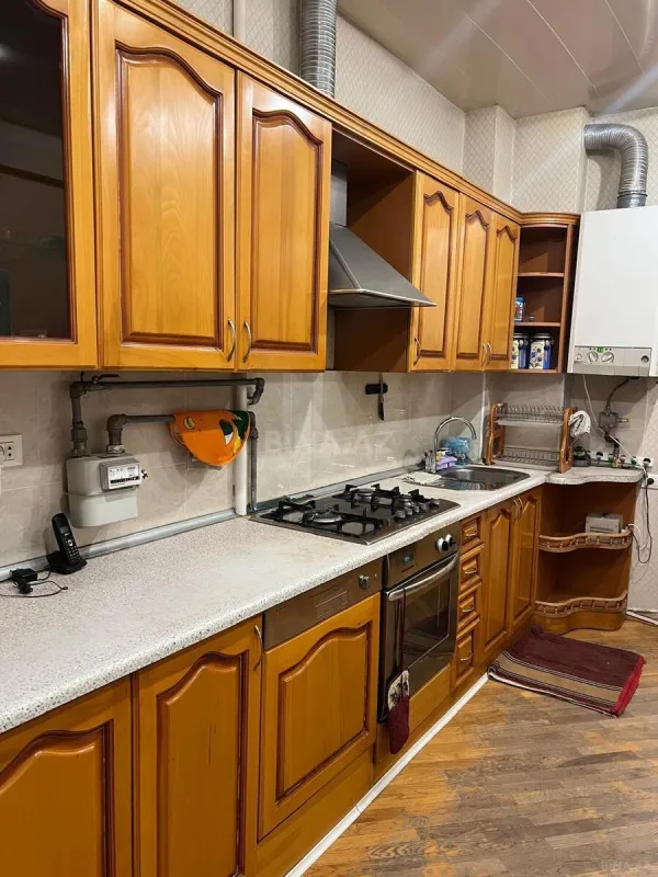 Satılır 3 otaqlı mənzil 114 m²