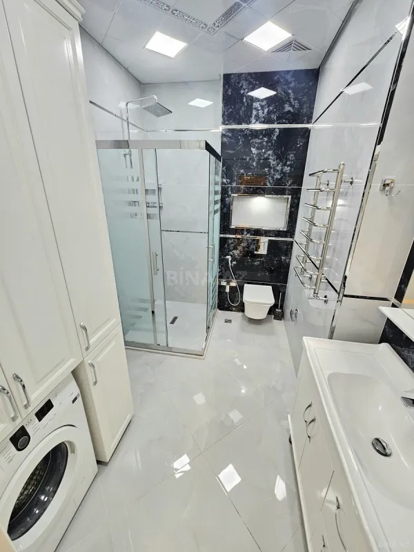 Kirayə verilir 2 otaqlı mənzil 105 m²