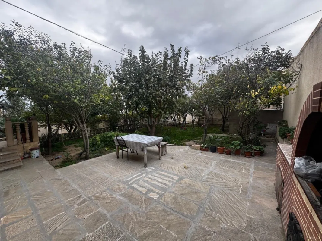 Satılır 4 otaqlı həyət evi 320 m²