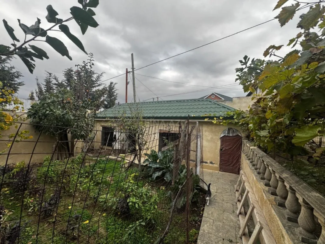 Satılır 4 otaqlı həyət evi 320 m²