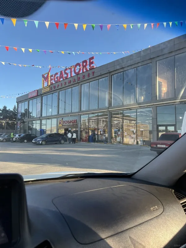 Satılır 4 otaqlı həyət evi 320 m²