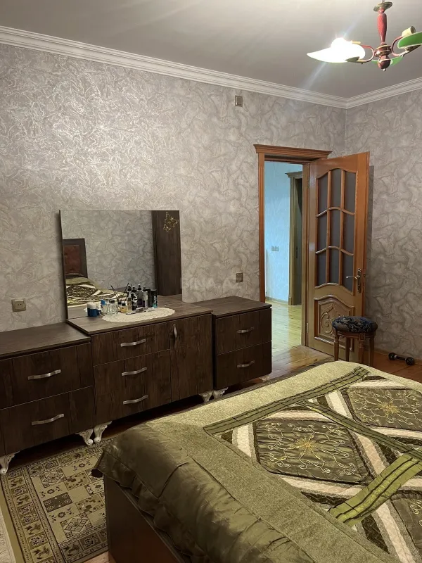 Satılır 4 otaqlı həyət evi 320 m²