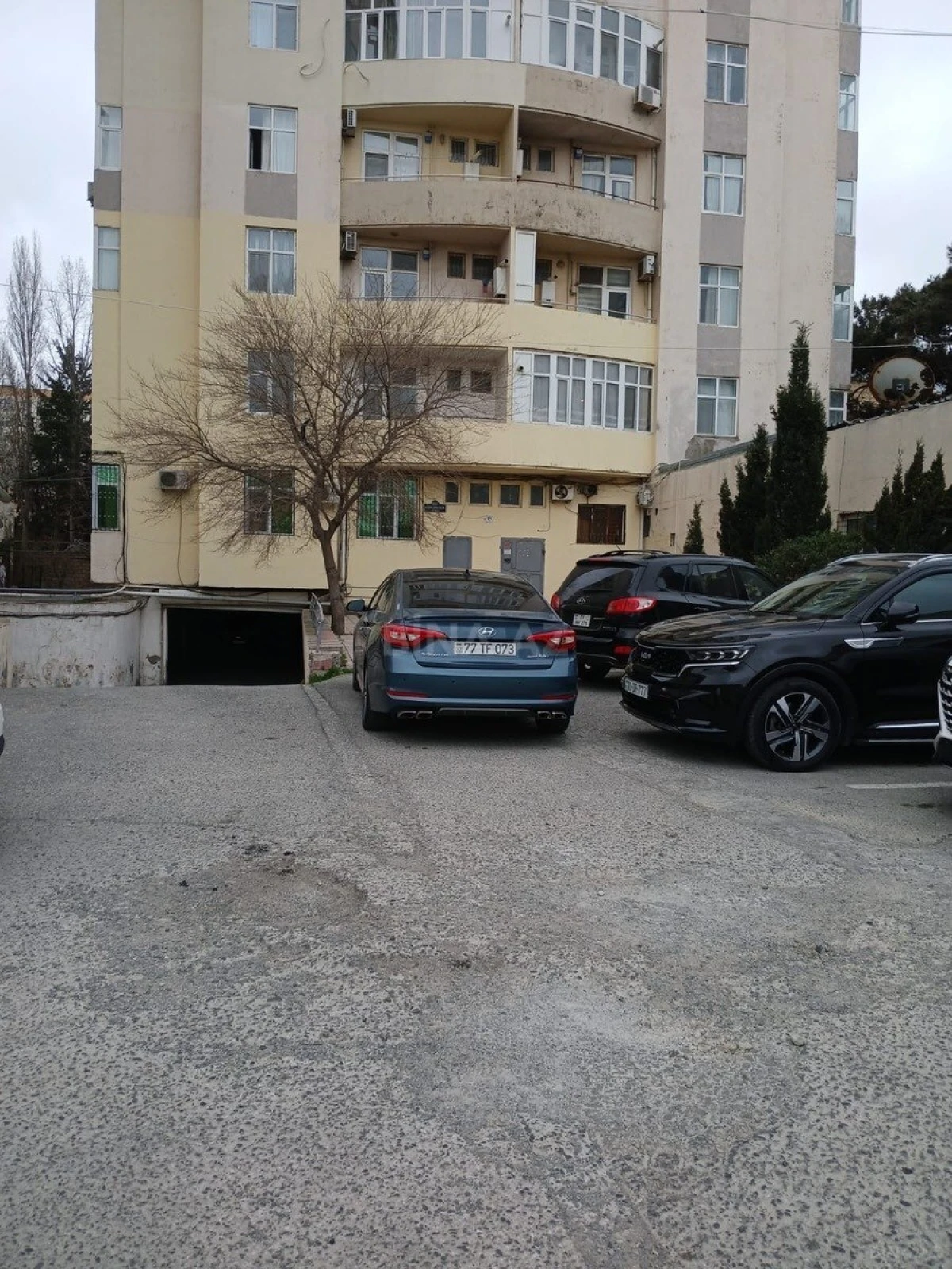Satılır 3 otaqlı mənzil 105 m²