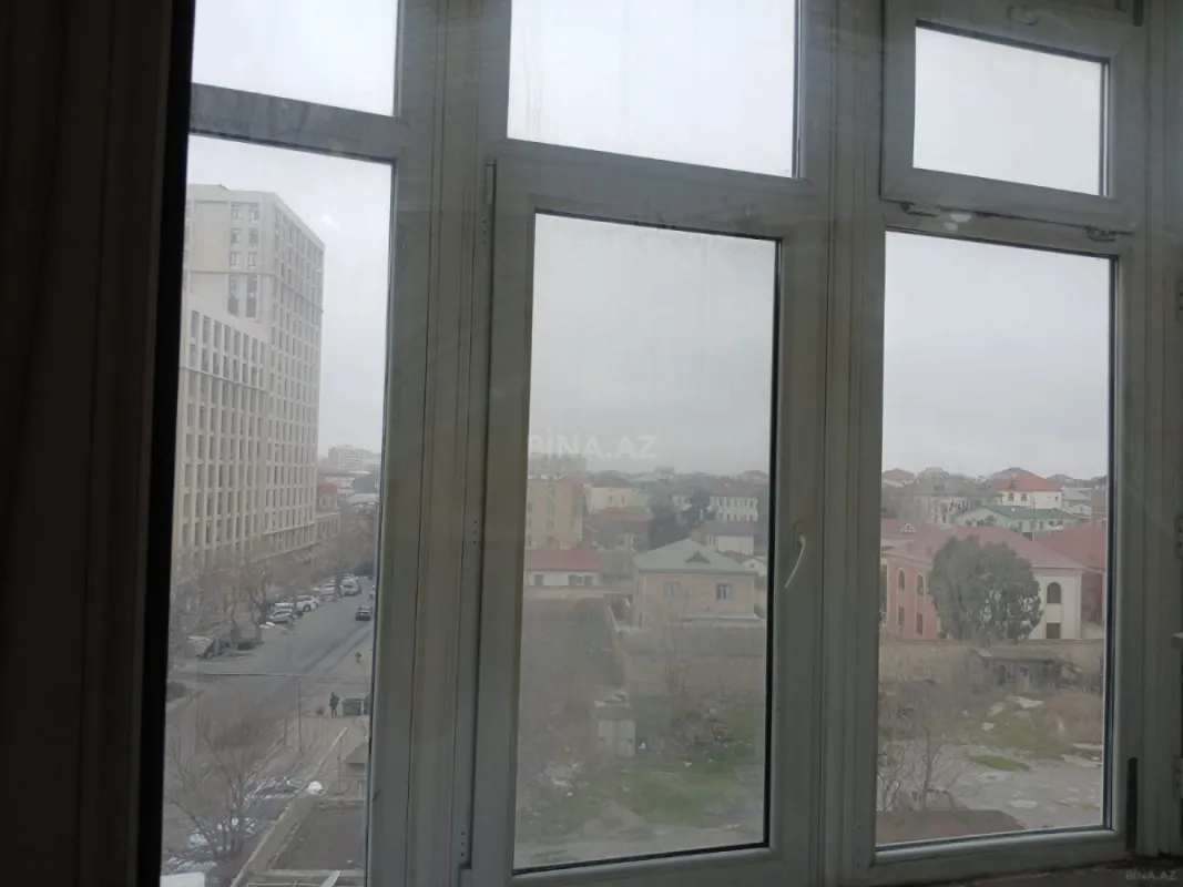 Satılır 3 otaqlı mənzil 105 m²